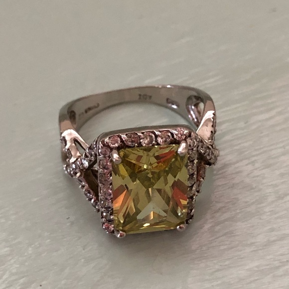 Citrine (lab created) ring - Picture 7 of 9